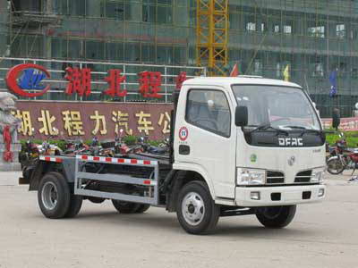 东风小霸王6.4吨车厢可卸式垃圾车